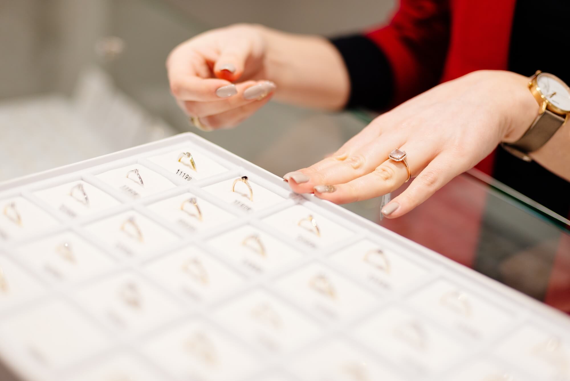 Como comprar joias o que você precisa observar? Alcidino Joalheria e